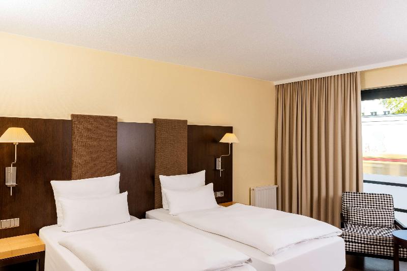 غرفة إقتصادية, Ms Amaragua