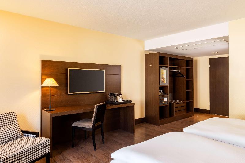 غرفة إقتصادية, Ms Amaragua