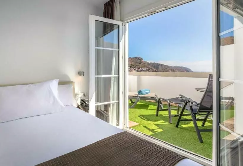 اتاق استاندارد با بالکن, Barceló Santa Cruz Contemporáneo