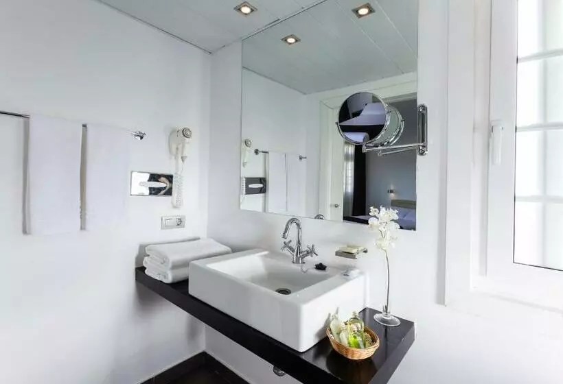 اتاق استاندارد با بالکن, Barceló Santa Cruz Contemporáneo