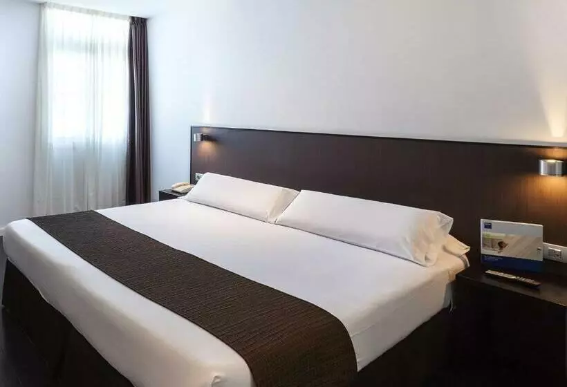 اتاق استاندارد سه نفره, Barceló Santa Cruz Contemporáneo