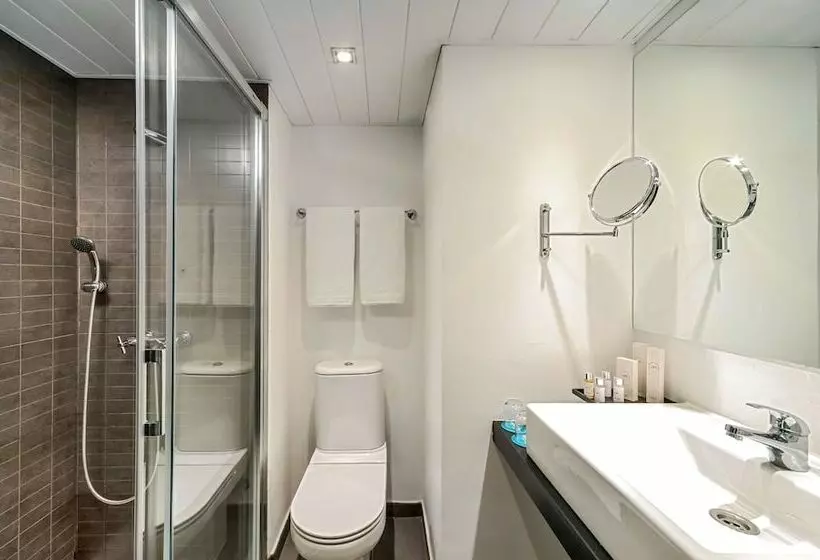 اتاق استاندارد سه نفره, Barceló Santa Cruz Contemporáneo