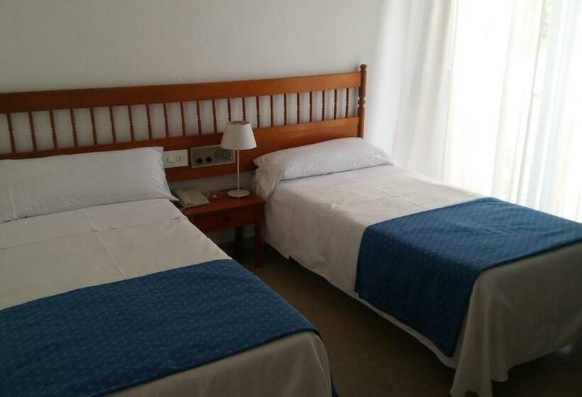 Номер Стандарт, Plaça Vella