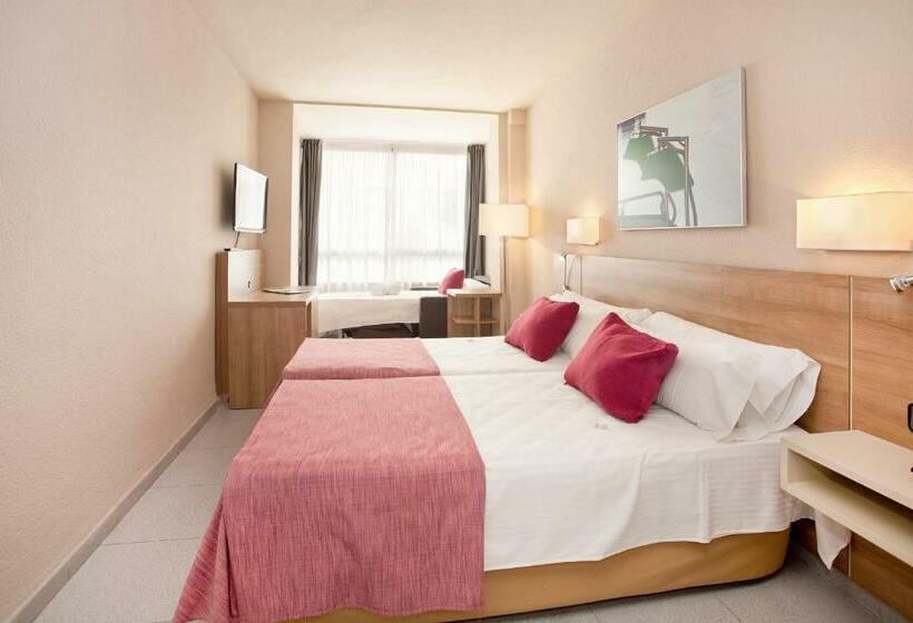 חדר סטנדרט לשלושה, Port Eugeni