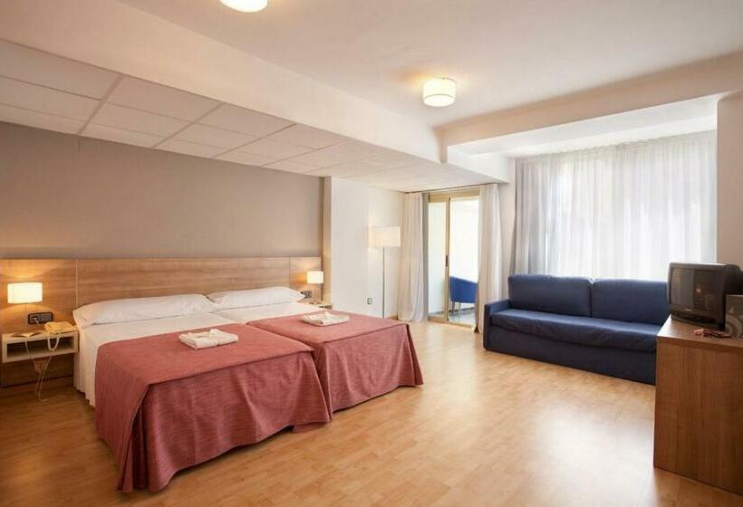 חדר משפחתי, Port Eugeni