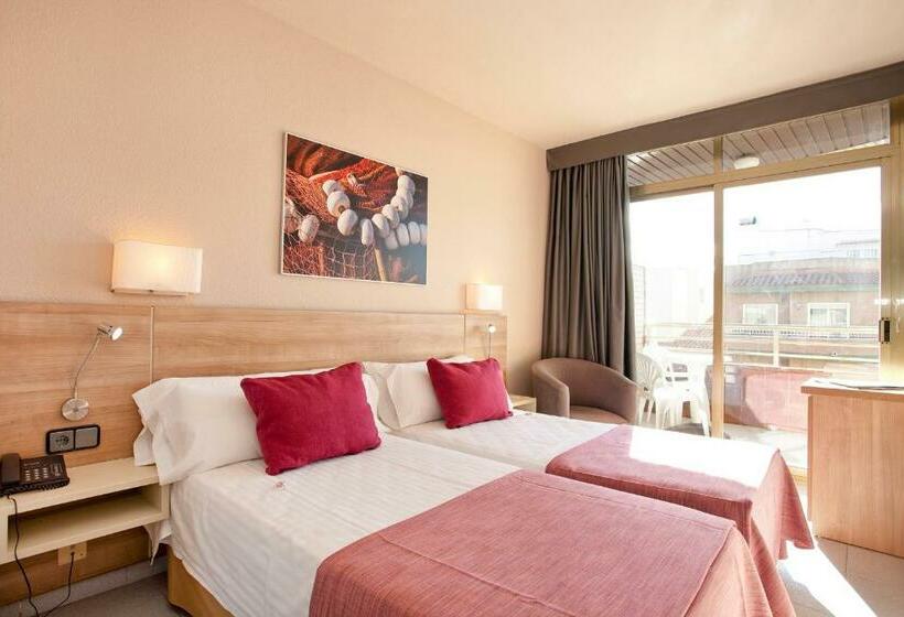 חדר סופריור עם מרפסת, Port Eugeni