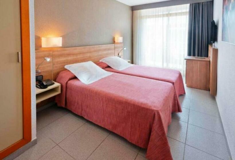 חדר סופריור עם מרפסת, Port Eugeni