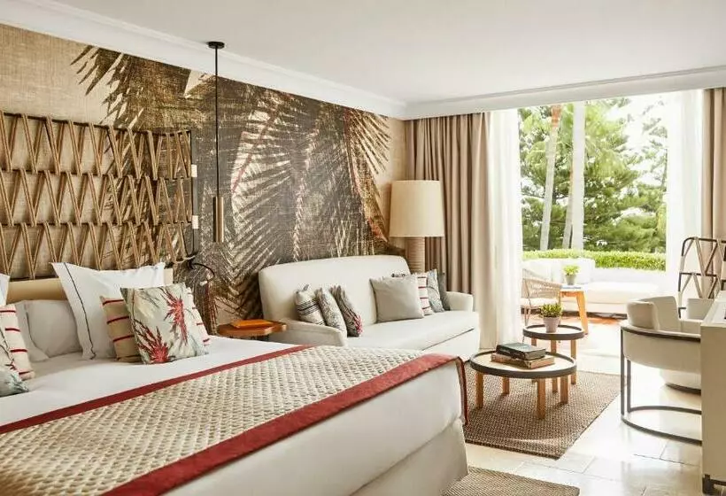 Juniorsuite Deluxe Side met uitzicht op zee, Puente Romano Marbella