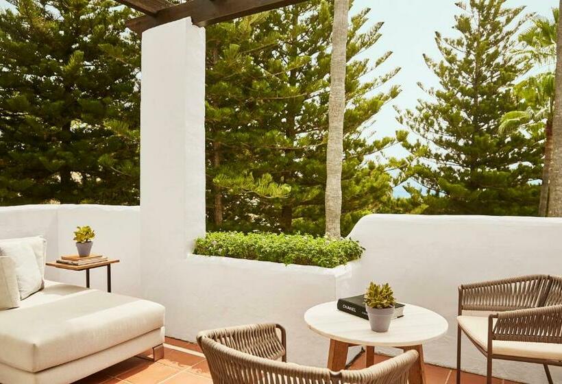 Люкс Боковой Вид на Море, Puente Romano Beach Resort