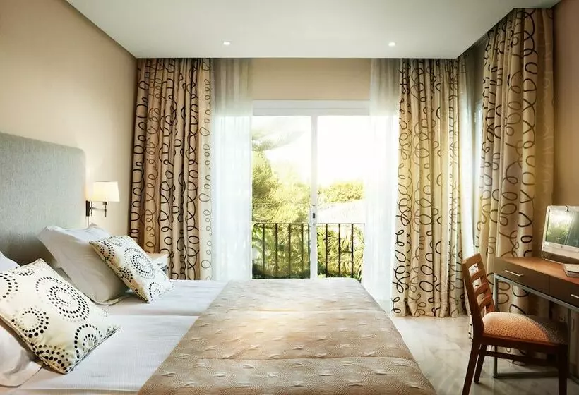 Suite met 2 Slaapkamers, Puente Romano Marbella