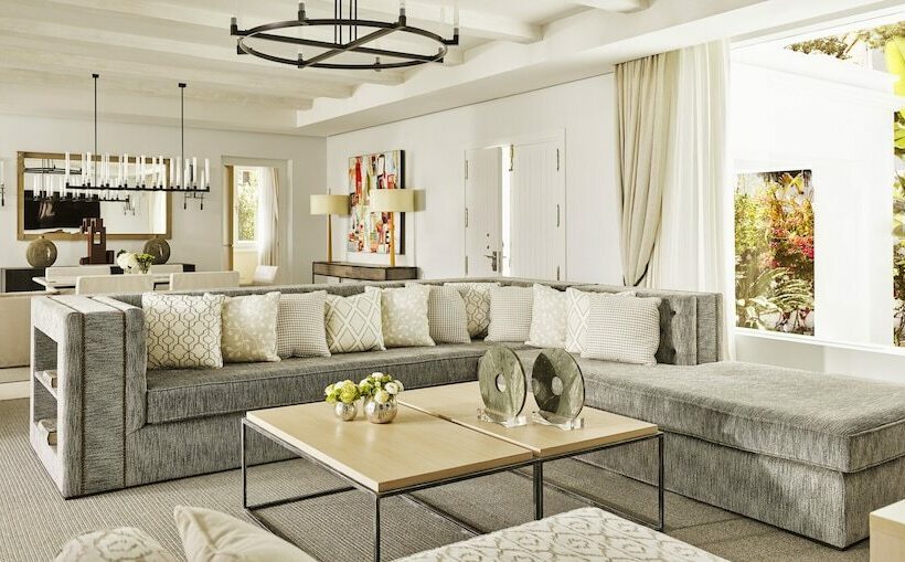 Вилла 4 Спальни, Puente Romano Beach Resort