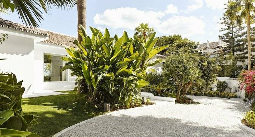 Вилла 4 Спальни, Puente Romano Beach Resort