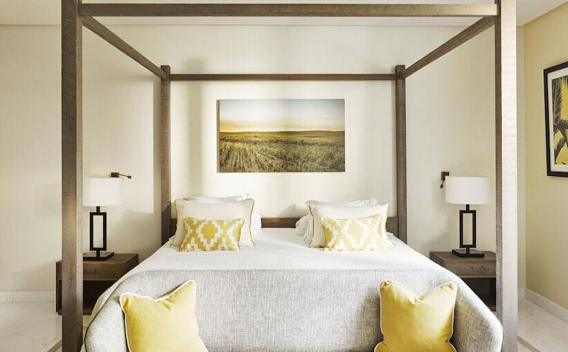 Вилла 4 Спальни, Puente Romano Beach Resort