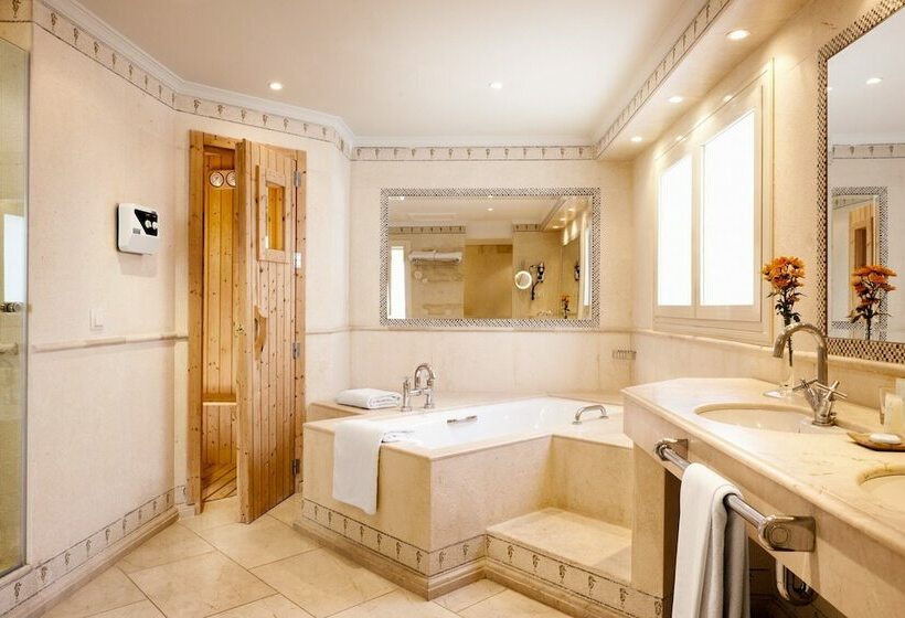 Королевский Люкс, Puente Romano Beach Resort