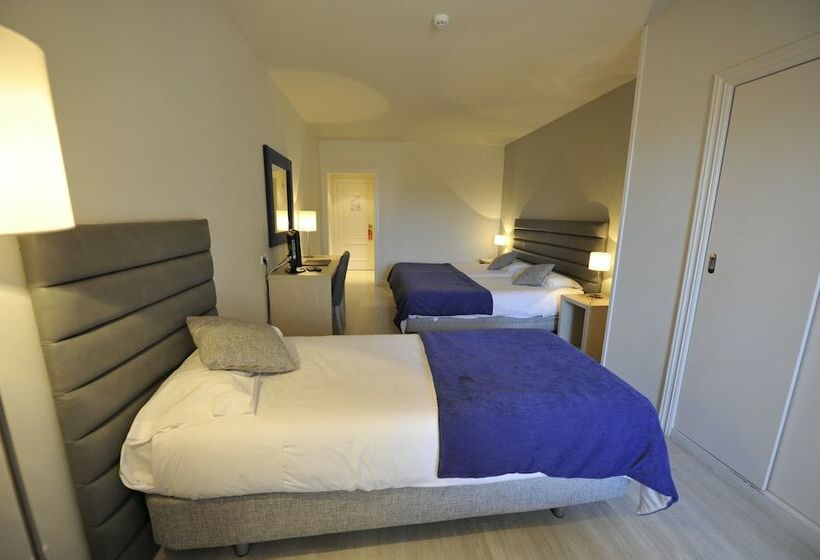 اتاق استاندارد سه نفره, Puerta De Segovia