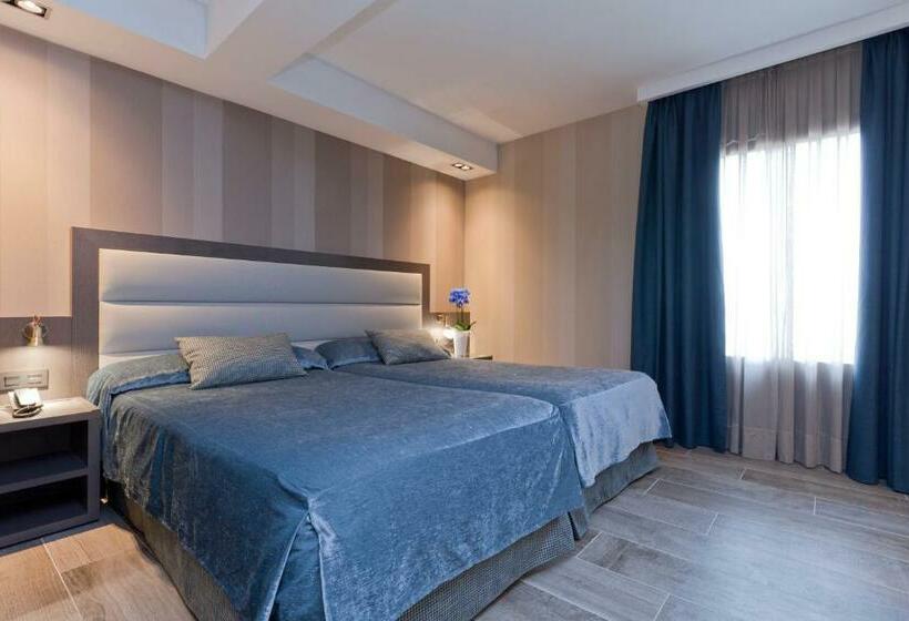 스탠다드 룸, Reina Cristina