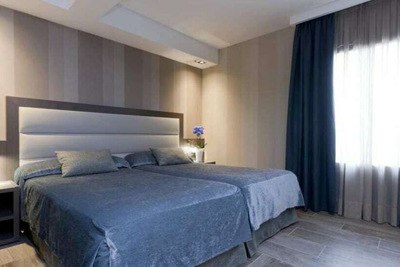 스탠다드 싱글 룸, Reina Cristina