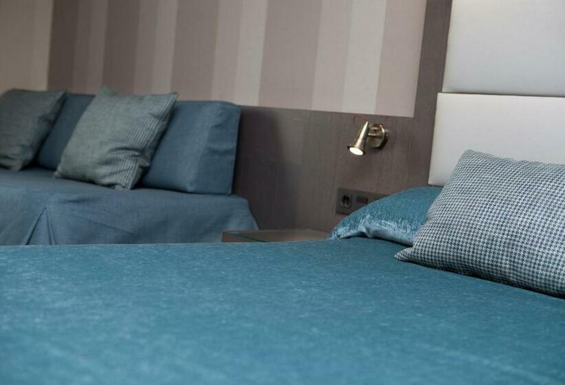 스탠다드 트리플 룸, Reina Cristina