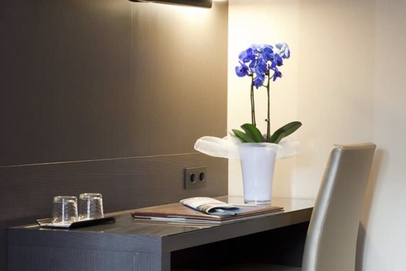 스탠다드 트리플 룸, Reina Cristina