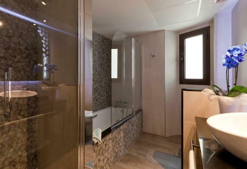 발코니가 있는 스위트, Reina Cristina