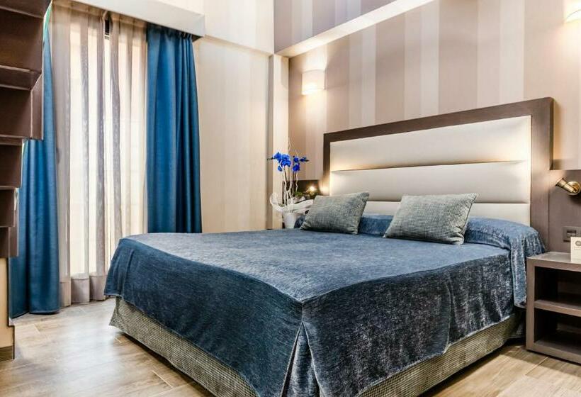 스탠다드 트리플 룸 테라스, Reina Cristina