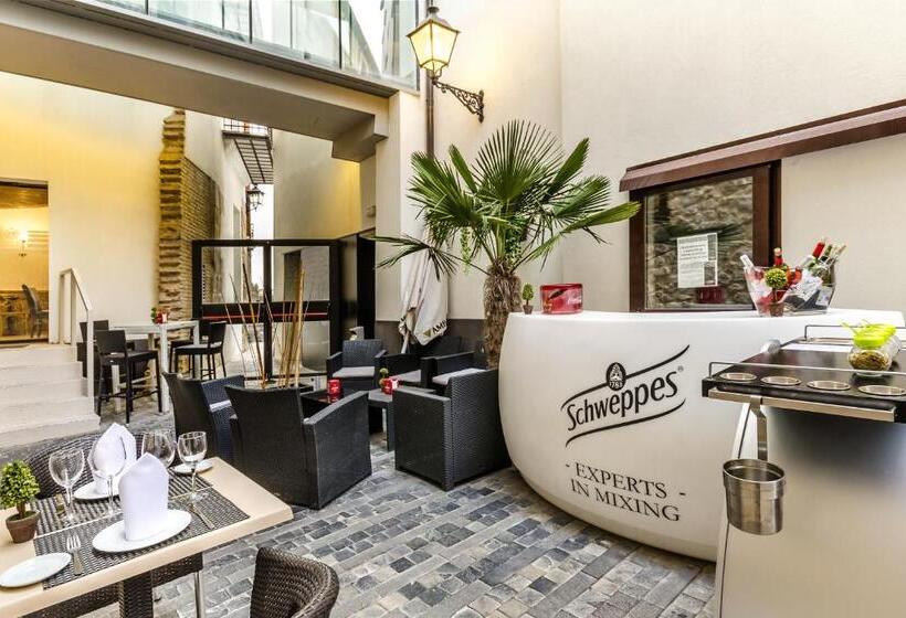 스탠다드 룸, Reina Cristina