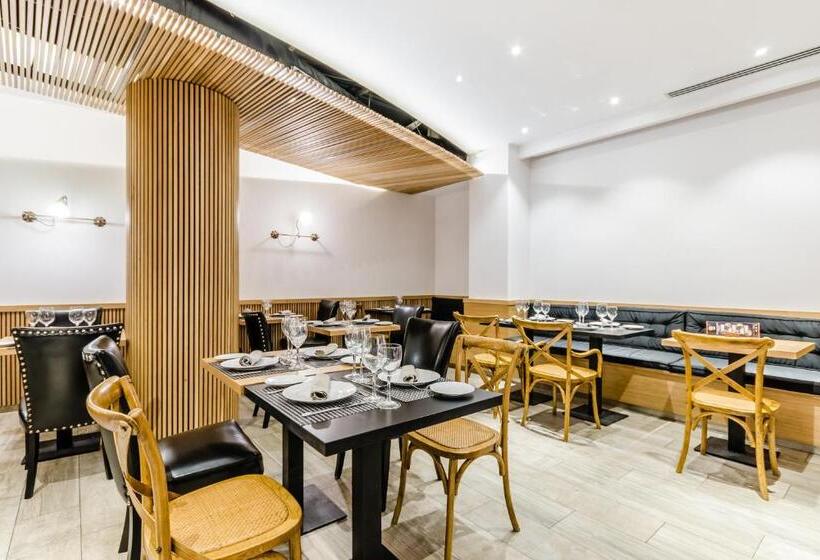 스탠다드 룸, Reina Cristina