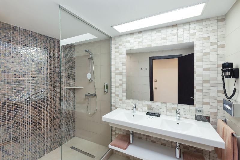 جناح جونيور مطلّ علي البحر, Hotel Riu Costa del Sol - All Inclusive