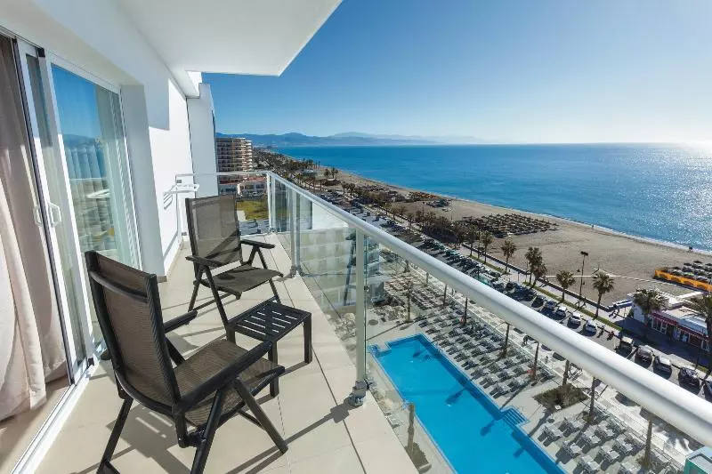 سوییت جونیور با چشم‌انداز دریا, Hotel Riu Costa del Sol - All Inclusive