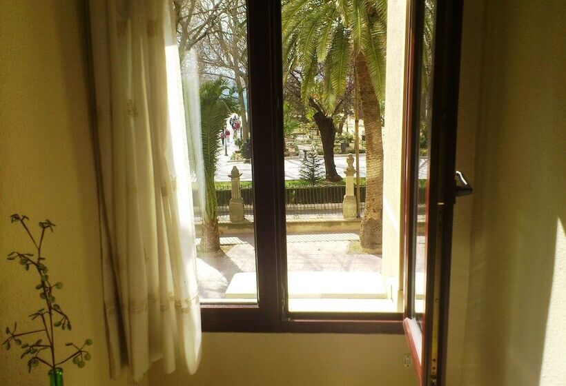 스탠다드 룸, Royal