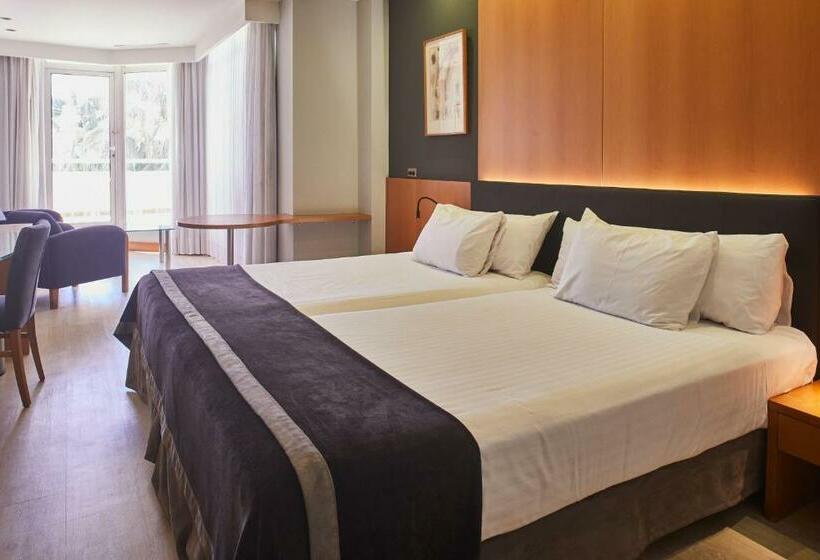 带露台的高档房间, Silken Alandalus Palace