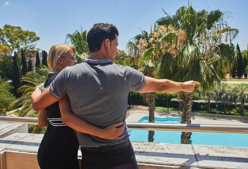 带露台的高档房间, Silken Alandalus Palace