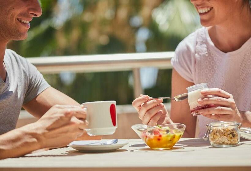 带露台的高档房间, Silken Alandalus Palace