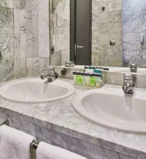 اتاق خانوادگی, Eurostars Al-Ándalus Palace