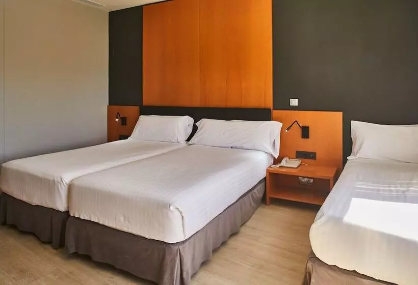 اتاق استاندارد سه نفره, Eurostars Al-Ándalus Palace