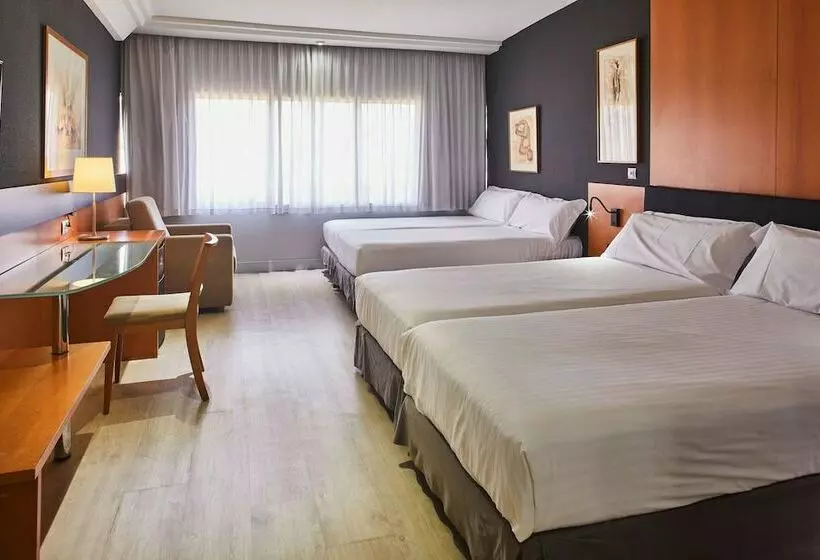 اتاق استاندارد سه نفره, Eurostars Al-Ándalus Palace