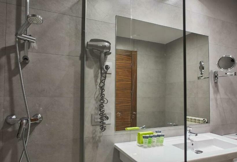 デラックストリプルルーム, Silken Rona Dalba