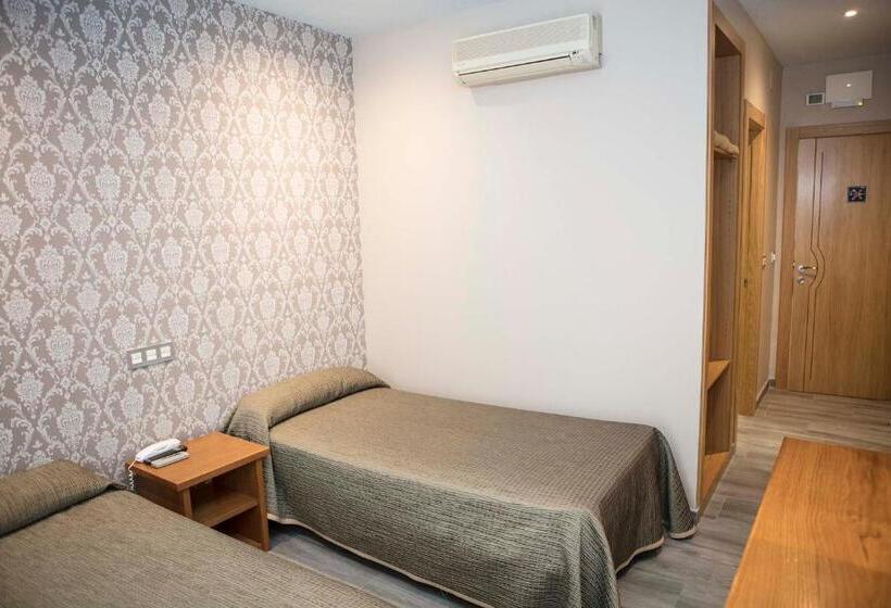 标准单人间, Simancas