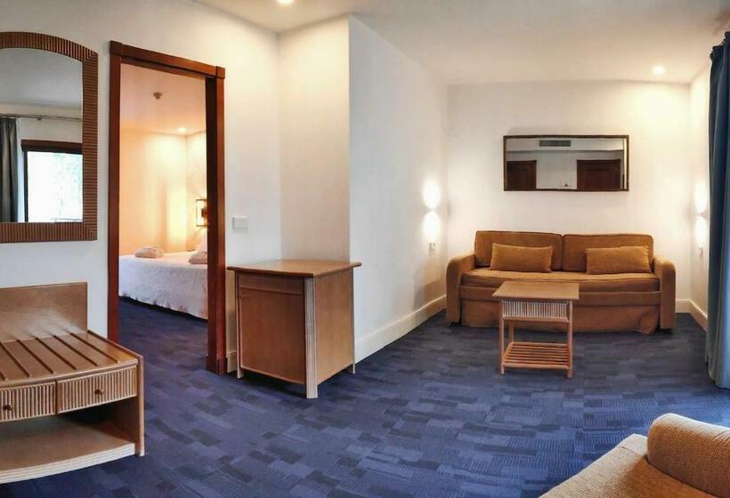 جناح, Fergus Puerto de la Cruz