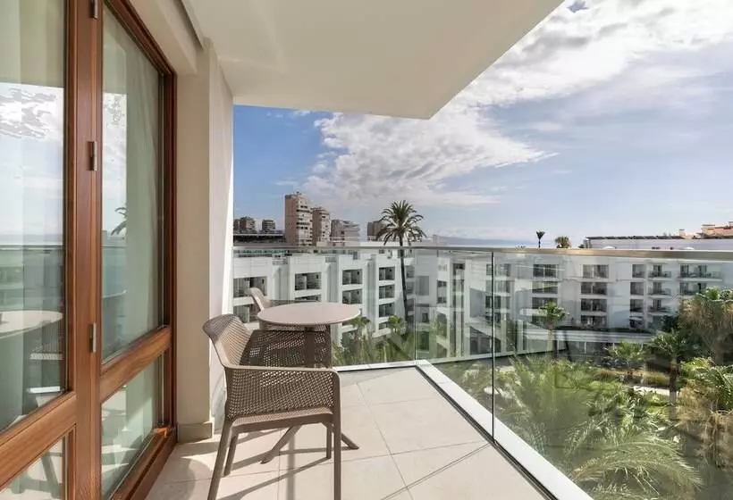 سوئیت جونیور خانوادگی با چشم‌انداز دریا, Sol Torremolinos Don Pablo