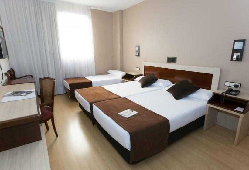 Номер Стандарт Трехместный, B&b Hotel Zaragoza Royal