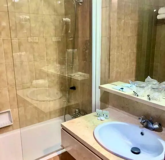 اتاق استاندارد یک نفره, B&b Hotel Zaragoza Royal