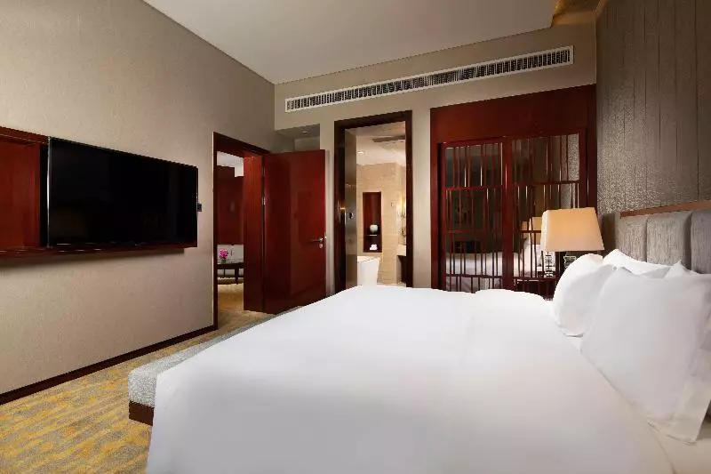 اتاق استاندارد سه نفره, B&b Hotel Zaragoza Royal