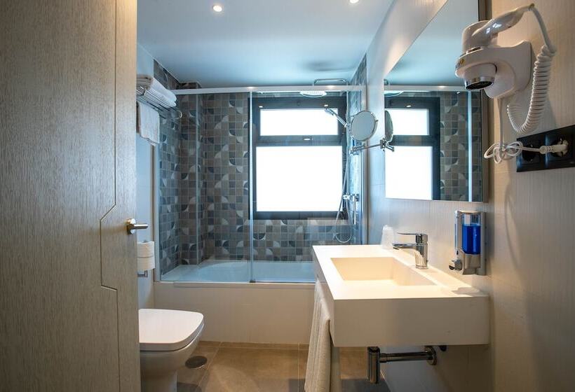 اتاق استاندارد, Zeus