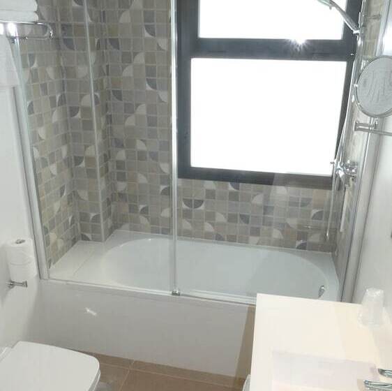 اتاق استاندارد, Zeus