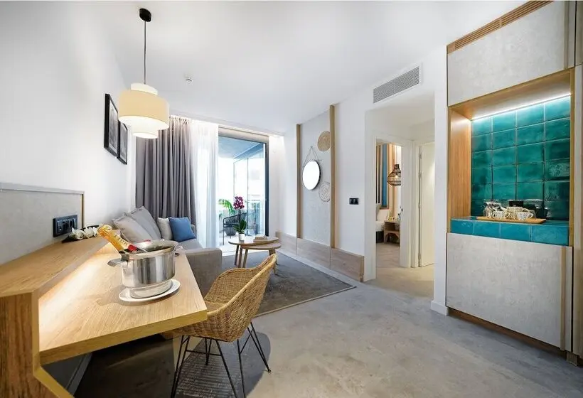 プールビュースイート, Hovima Suites Costa Adeje