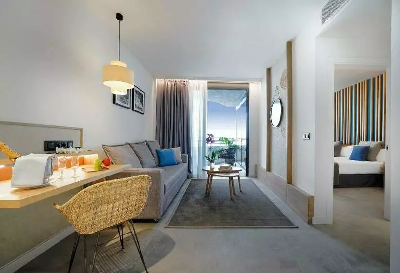 Sviitti Allasnäkymä, Hovima Suites Costa Adeje