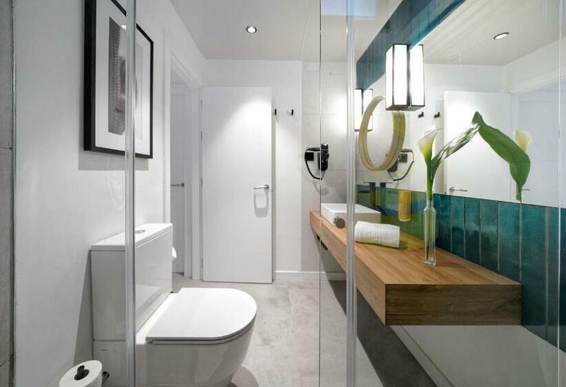 غرفة عائلية مطلّة علي حمام السباحة, Labranda Suites Costa Adeje