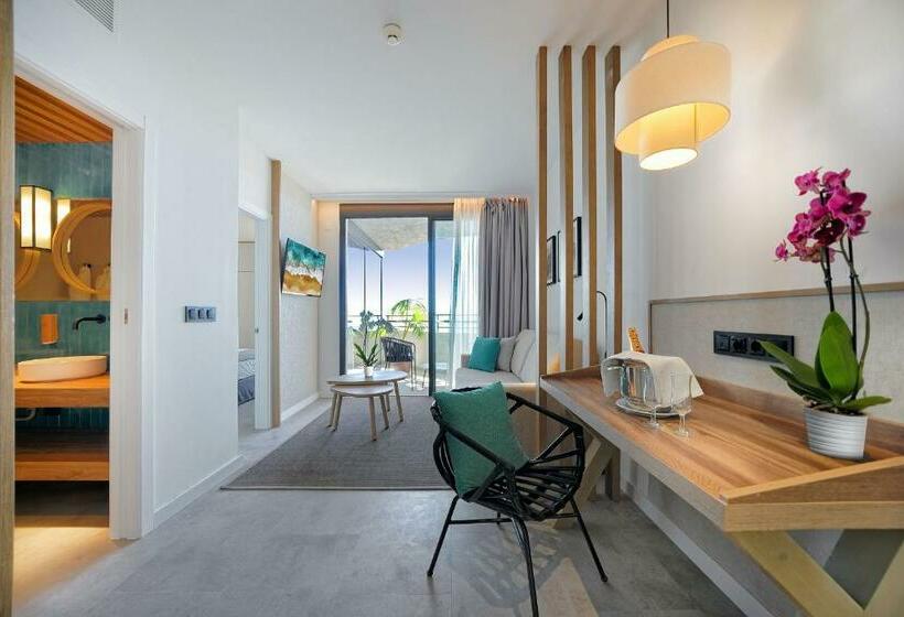 جناح عائلي, Labranda Suites Costa Adeje