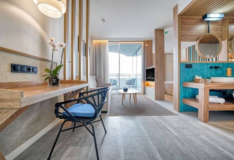 جناح جونيور ديلوكس مطل على البحر, Labranda Suites Costa Adeje